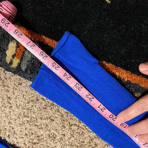 Chelsea and Theodore cashmere long line sweater. Size medium. Royal blue. - Picture 10 of 10